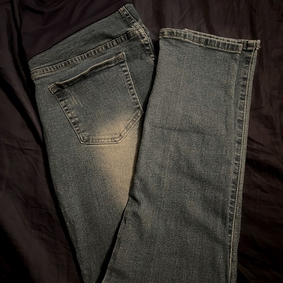 Medium Wash Maternity Skinny Jeans - Picture 1 of 5